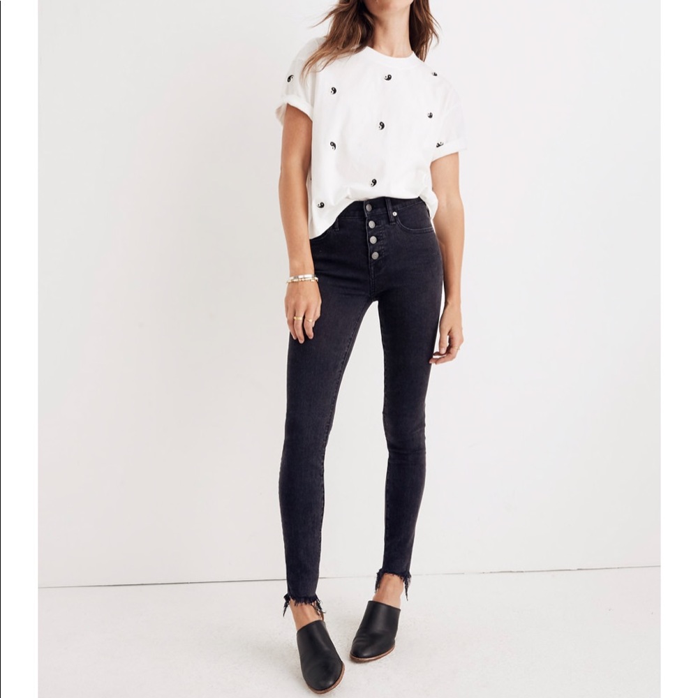 Berkeley 9in button front black skinnies